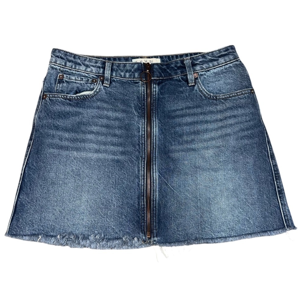 EUC We The Free Dark Wash Blue Zip Front Denim Mini Skirt 29 Distressed